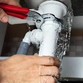 Fuite d'eau dans une salle de bain parisienne